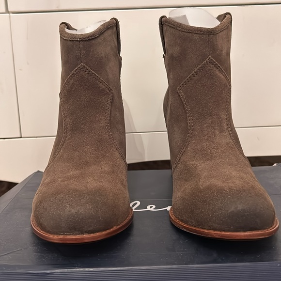 Splendid Smoke women’s bootie size 10 brand new in box - Picture 4 of 10